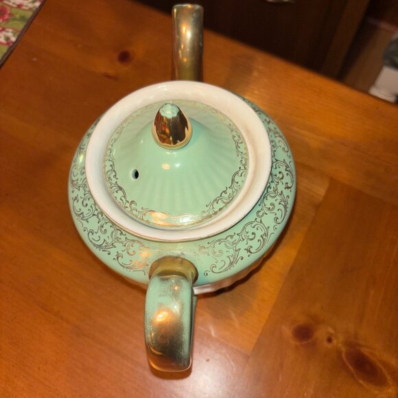 Vintage Hall China Teapot - Los Angeles shape in Monterrey Green - Picture 4 of 6